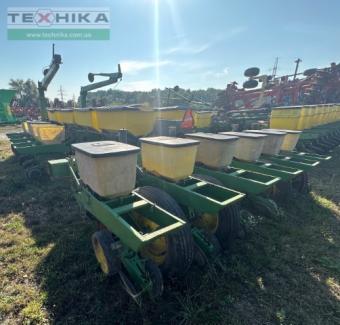 Сеялка пропашная механическая John Deere 7000 - 16 рядная. foto 10