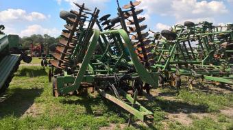 Дисковая борона John Deere 230-6,6м foto 2