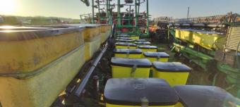 Сеялка пропашная пневматиическая John Deere 1750 - 8 рядная. foto 7