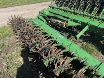 Ротационная борона John Deere 400 9,0 м foto 11