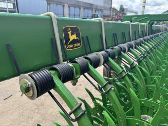 Ротационная борона John Deere 400 9,0 м foto 5