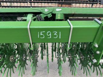 Ротационная борона John Deere 400 9,0 м foto 14