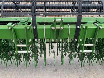Ротационная борона John Deere 400 9,0 м foto 4