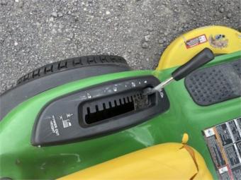 Газонокосилка John Deere D130 2013 г.в. foto 10