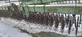 Ротационная борона John Deere 400 9,0 м foto 9