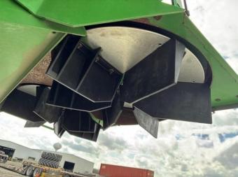 Комбайн John Deere S680 2013 г.в. foto 36