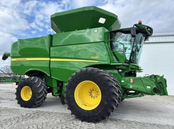 Комбайн John Deere S680 2013 г.в.