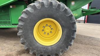 Комбайн John Deere S680 2013 г.в. foto 4