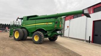 Комбайн John Deere S680 2013 г.в. foto 3