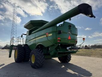 Комбайн John Deere S680 2013 г.в. foto 4