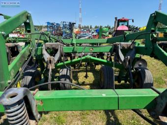 Дисковый глубокорыхлитель John Deere 2700  на 7 стоек foto 14