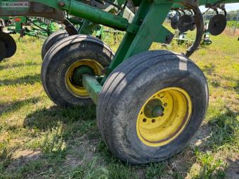Дисковый глубокорыхлитель John Deere 2700  на 7 стоек foto 7