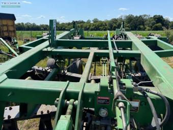 Дисковый глубокорыхлитель John Deere 2700  на 7 стоек foto 4