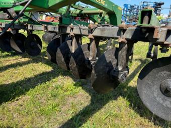 Дисковый глубокорыхлитель John Deere 2700  на 7 стоек foto 16