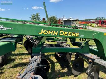 Дисковый глубокорыхлитель John Deere 2700  на 7 стоек foto 10