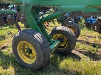 Дисковый глубокорыхлитель John Deere 2700 на 7 стоек foto 9