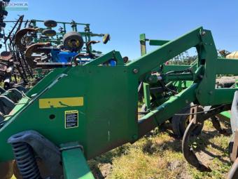 Дисковый глубокорыхлитель John Deere 2700 на 7 стоек foto 13