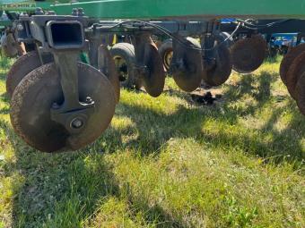 Дисковый глубокорыхлитель John Deere 2700 на 7 стоек foto 8
