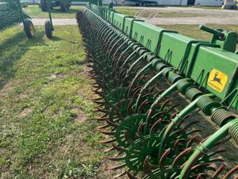 Ротационная борона John Deere 400 9,0 м foto 2