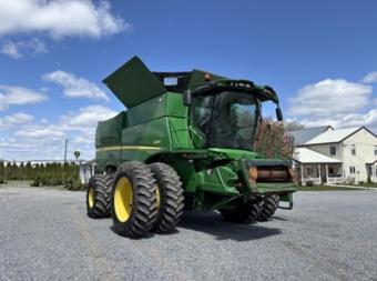 Комбайн John Deere S680 2013 г.в.