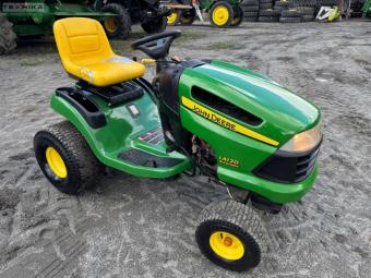 Газонокосилка John Deere LA120 foto 5