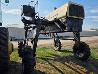 Кастратор Hagie 8200 foto 2