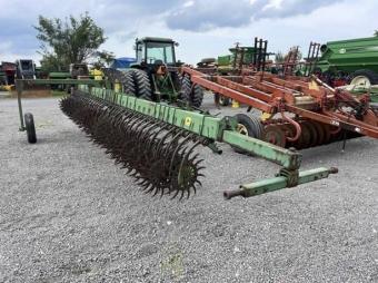 Ротационная борона John Deere 400 - 6,1 м foto 2