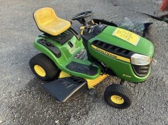 Газонокосилка John Deere E100 2020 г.в.