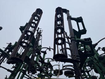Культиватор John Deere 2210 13,5 м foto 3