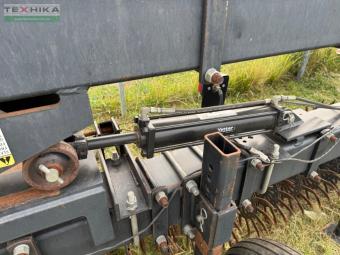 Ротационная борона Yetter 3534 10,3 м foto 7