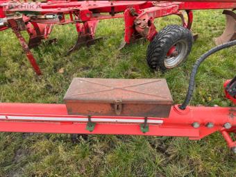 Плуг оборотный 8 корпусный  Gregoire Besson foto 9
