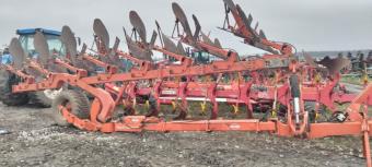 Плуг напівначіпний KUHN MULTI-LEADER 7+1 корпусів 2013 р.в.
